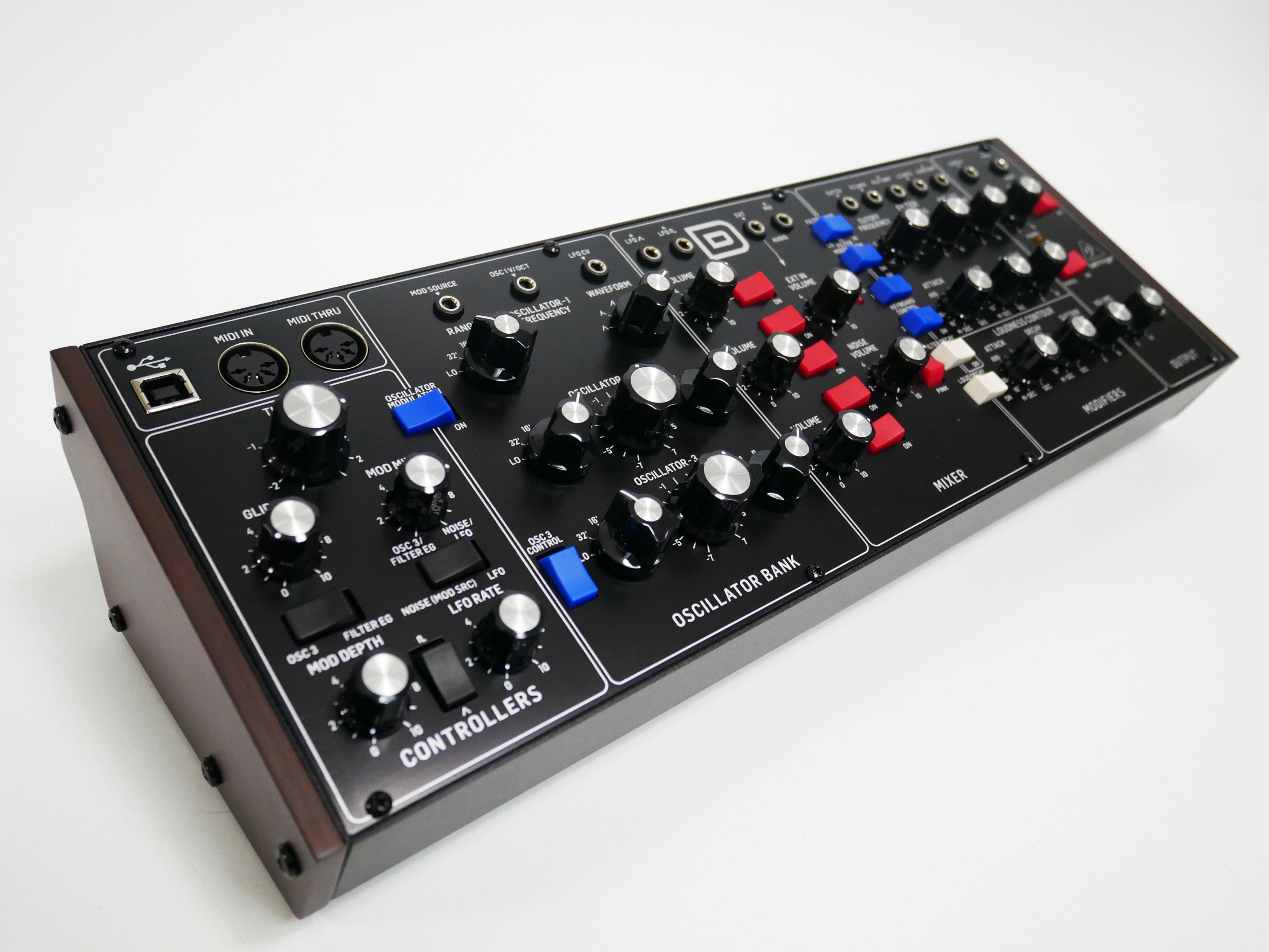 Behringer MODEL D (中古)