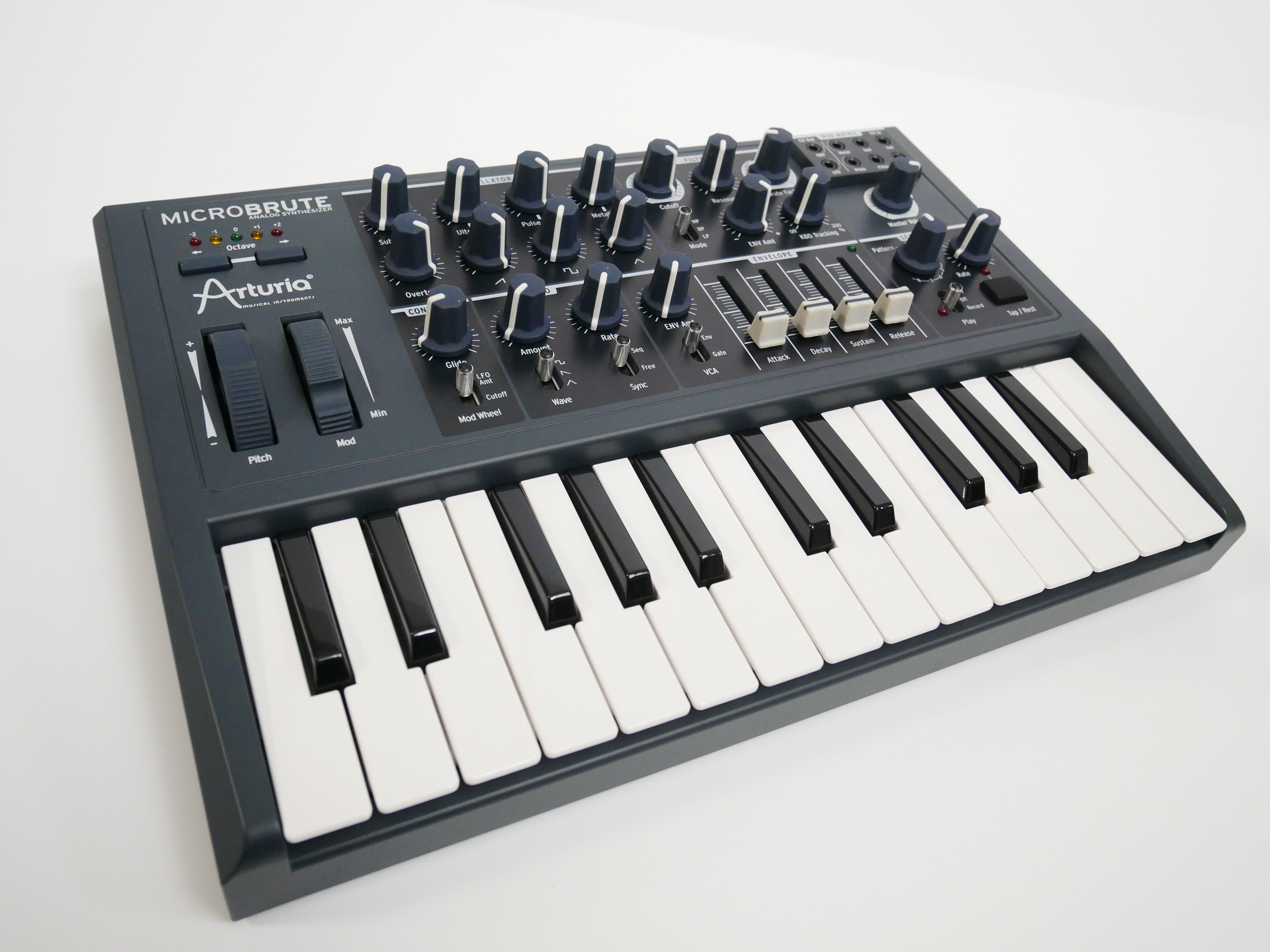 Arturia MicroBrute (中古)