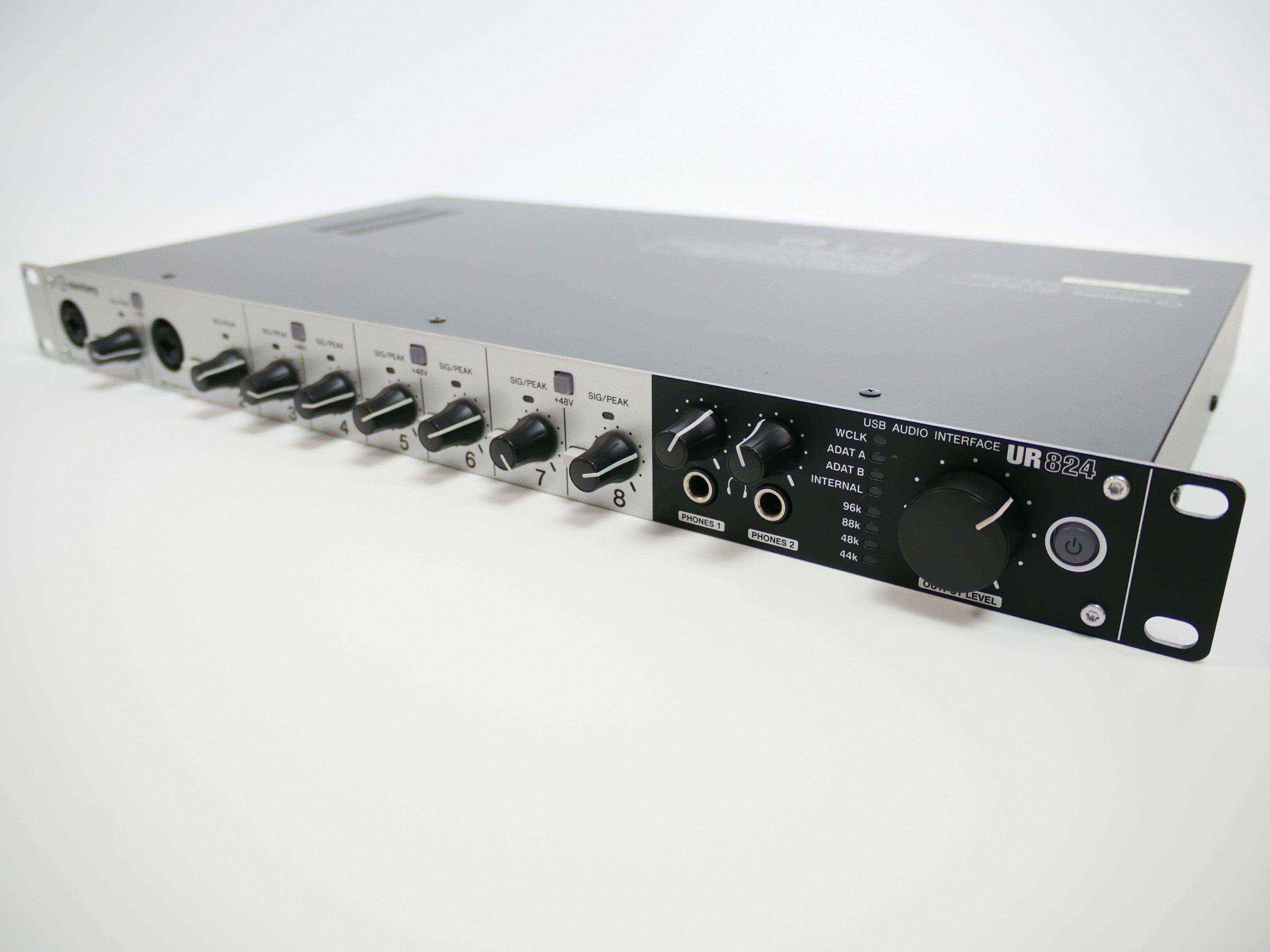Steinberg UR824 (中古)