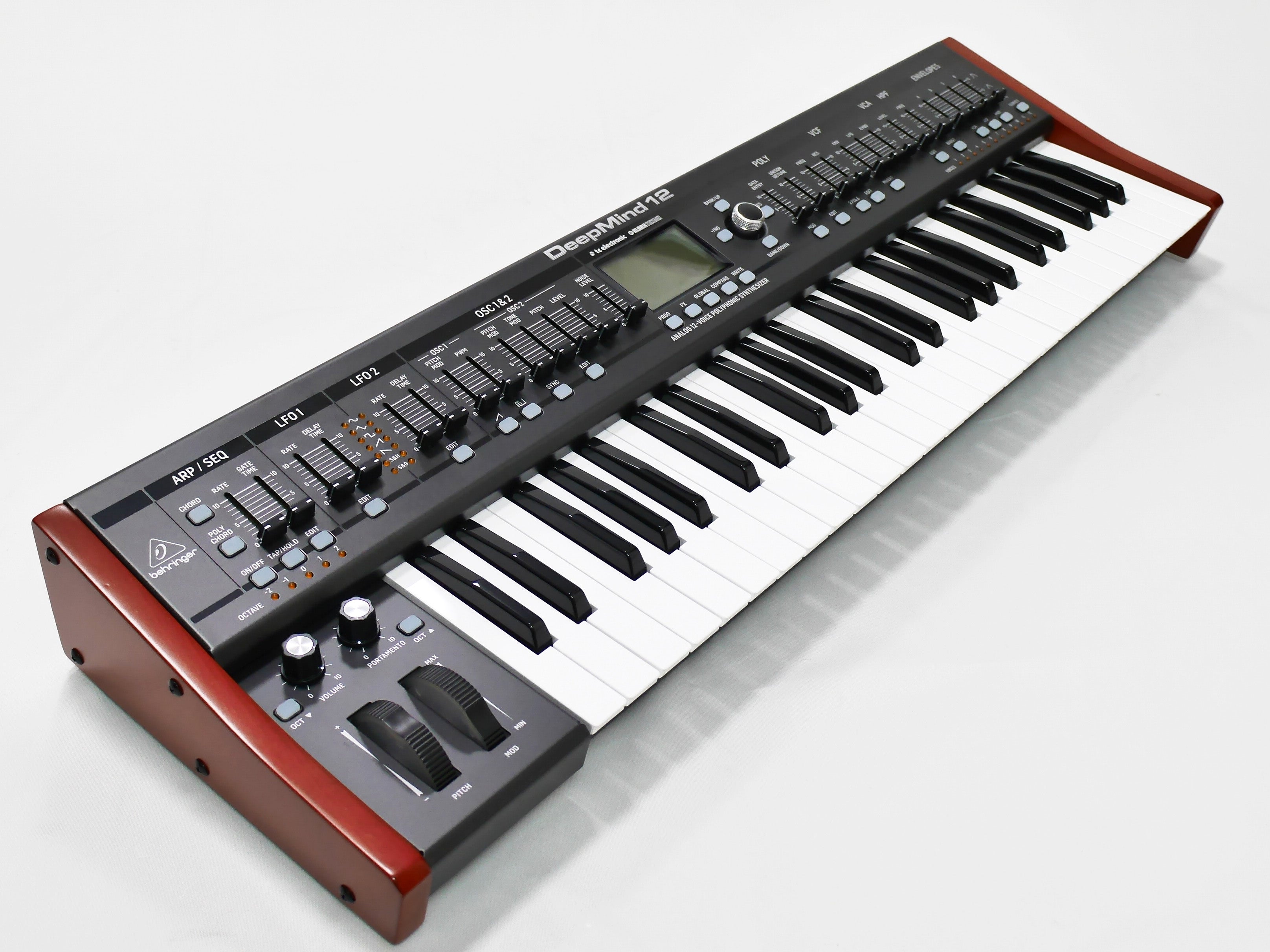 BEHRINGER DeepMind 12 (中古)