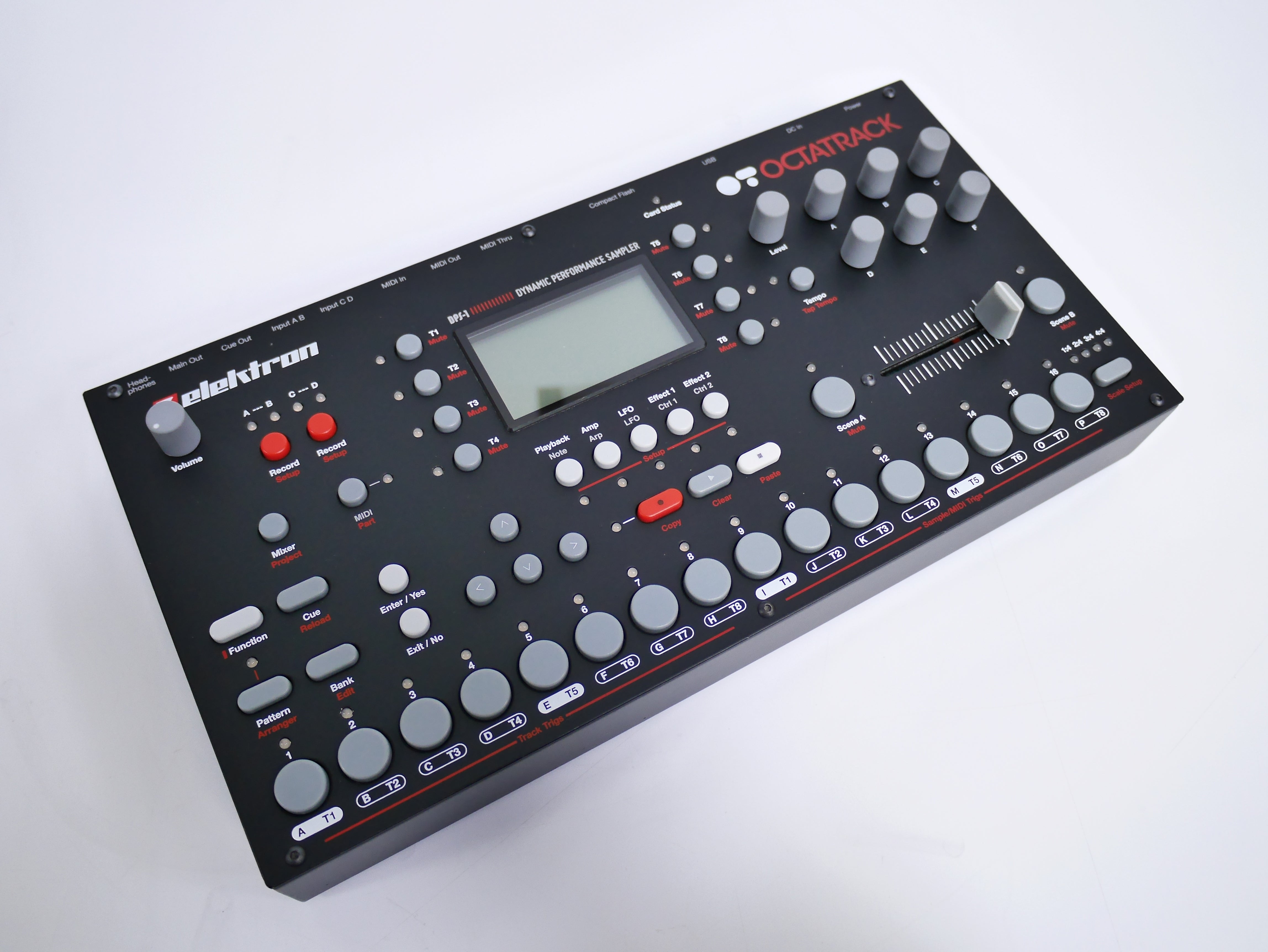 ELEKTRON Octatrack (中古)