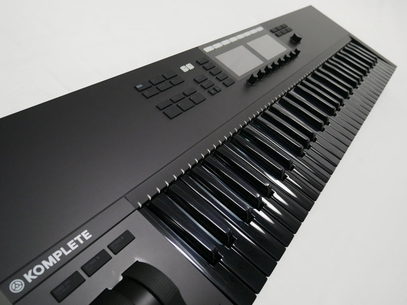 Native Instruments KOMPLETE KONTROL S61 MK2 Black Edition (中古)