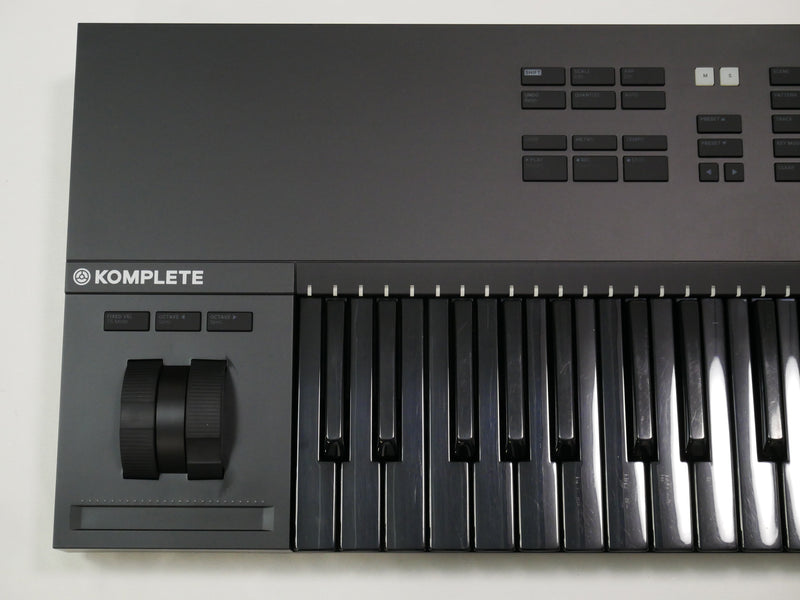 Native Instruments KOMPLETE KONTROL S61 MK2 Black Edition (中古)