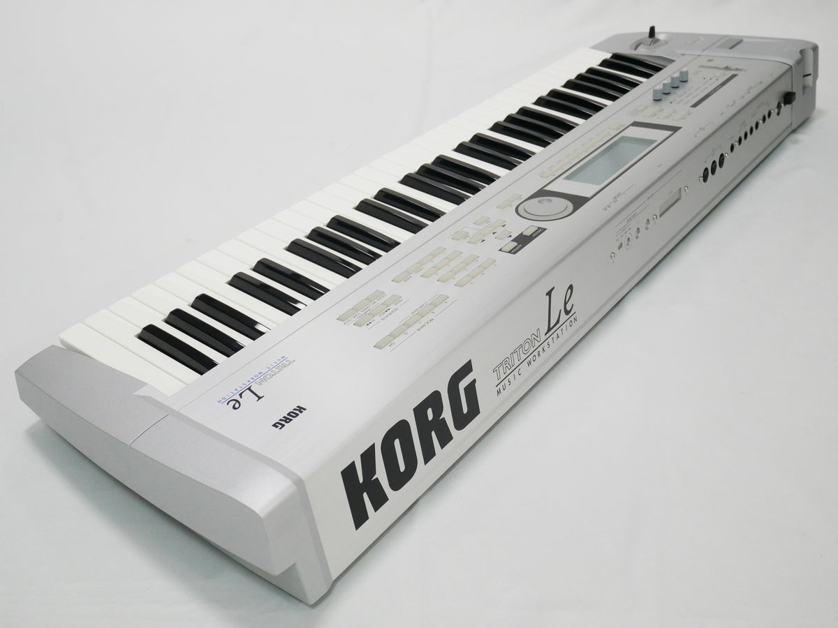 KORG TRITON Le 61 (中古)