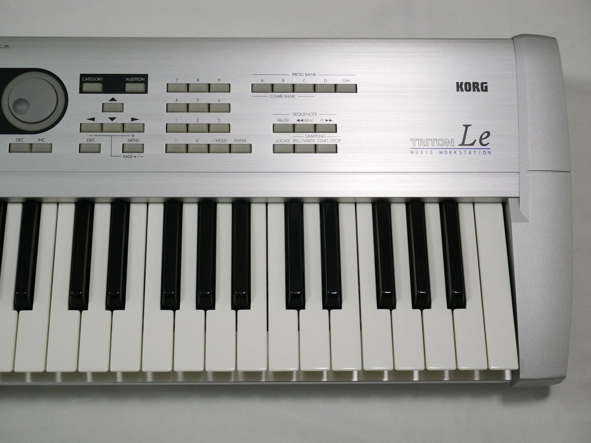 KORG TRITON Le 61 + Softcase (中古)