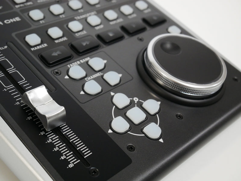 Behringer X-Touch One (中古)