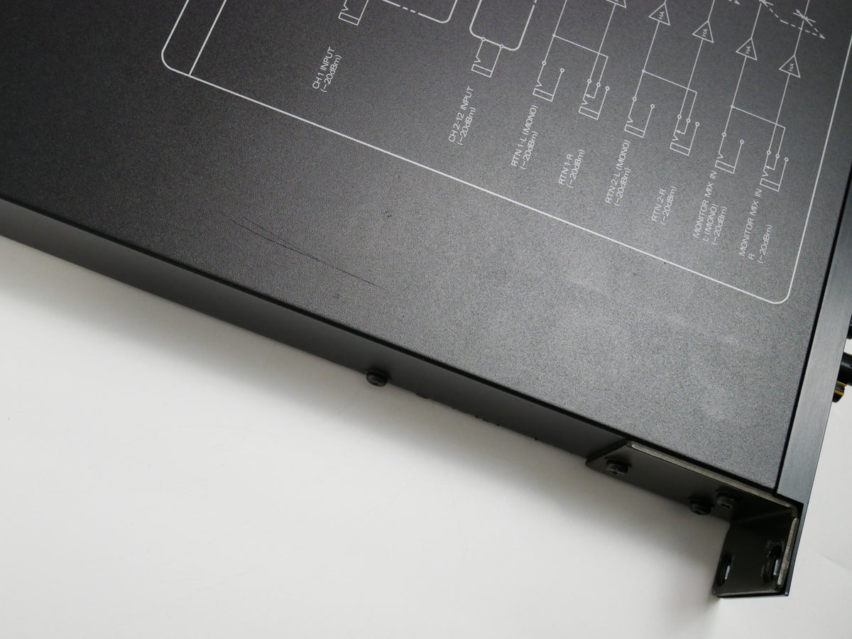 Roland M-120 ラックマウント型ラインミキサー ケース付き Roland M-120 ラックマウント型ラインミキサー ケース付き