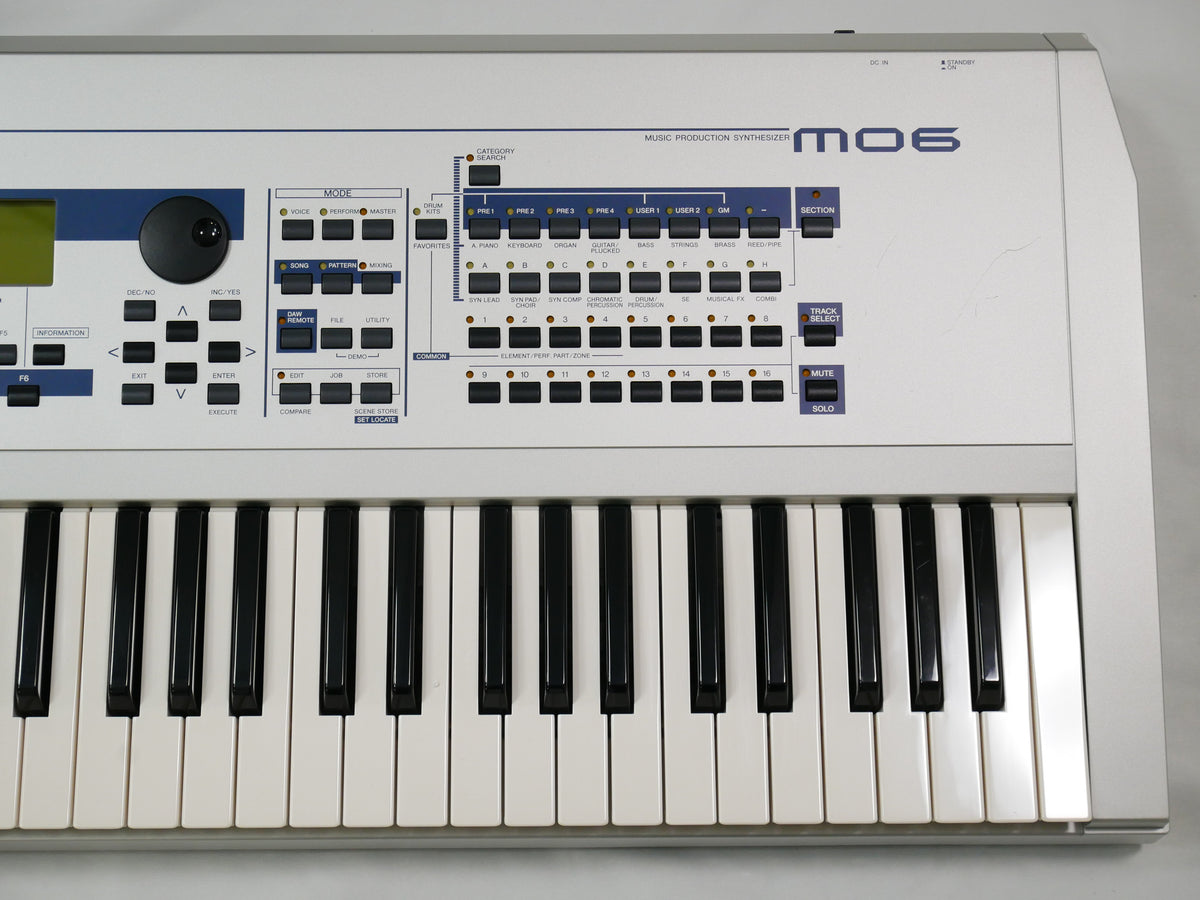 YAMAHA MO6 (中古)