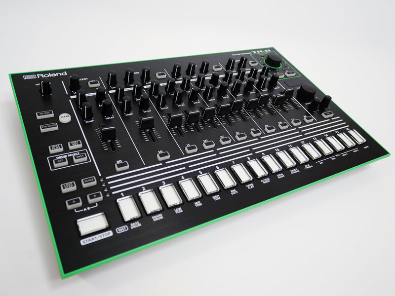 Roland TR-8 (中古2)