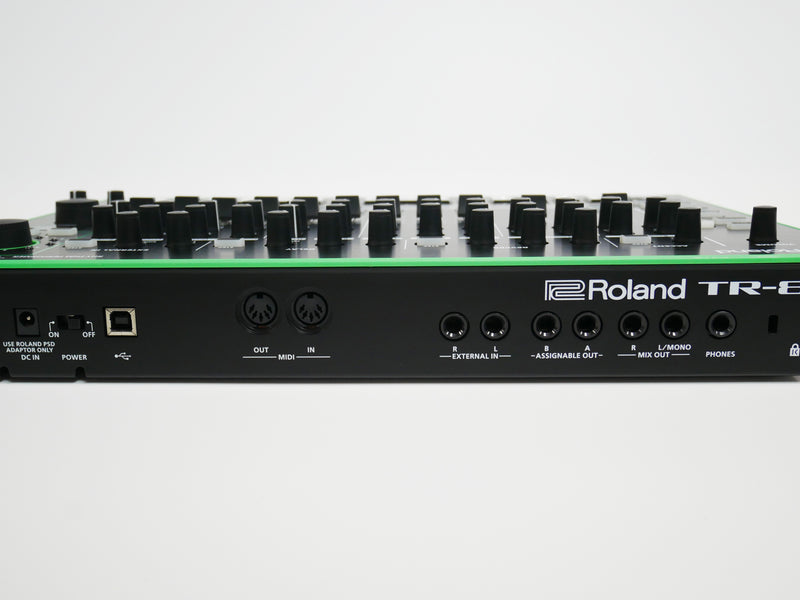 Roland TR-8 (中古2)