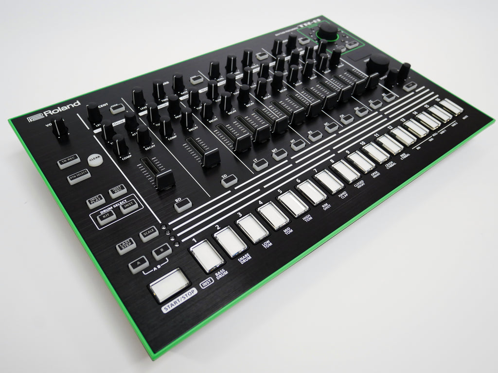 Roland TR-8 + 7X7-TR8 (中古)