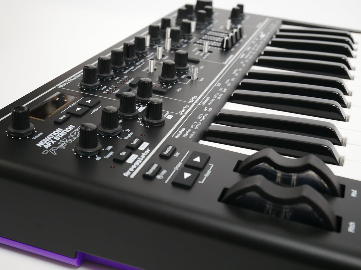 Novation Bass station 2 激し Ⅱ シンセベース