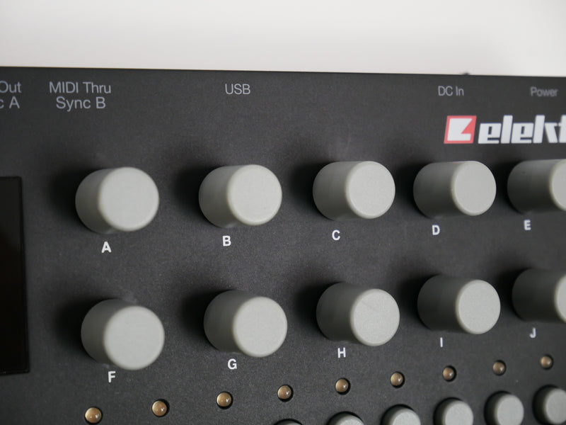 Elektron Analog FOUR (中古2)