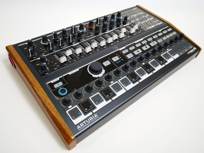 Arturia MiniBrute 2S (中古)