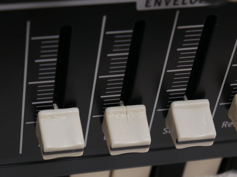 Arturia MicroBrute (中古)