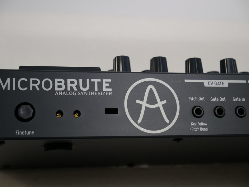 Arturia MicroBrute (中古)