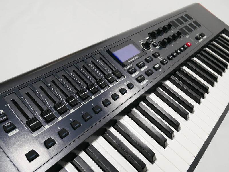 novation IMPULSE 61 + Softcase (中古)5