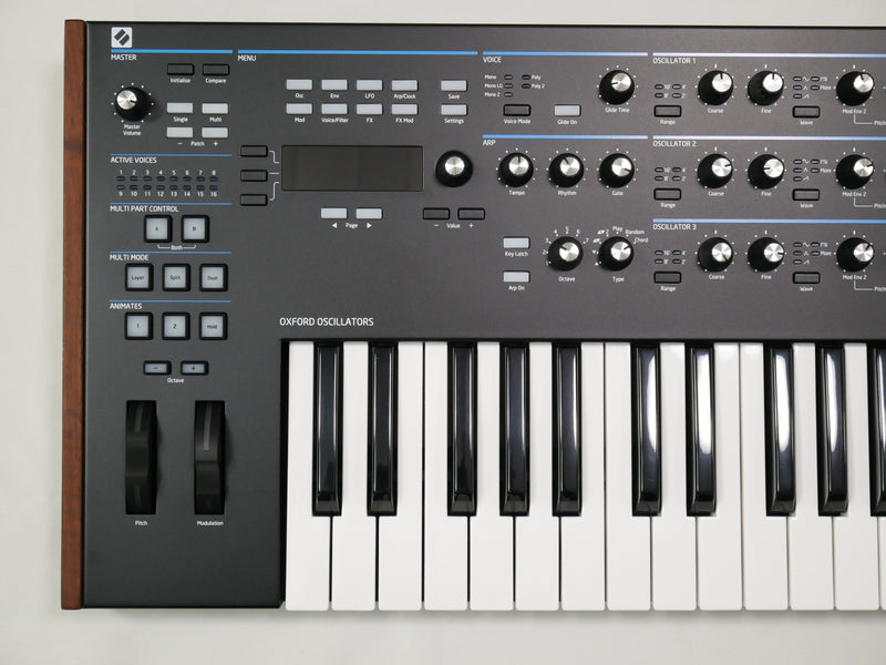 Novation SUMMIT (中古)4