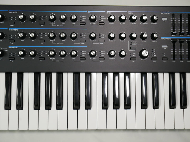 Novation SUMMIT (中古)5