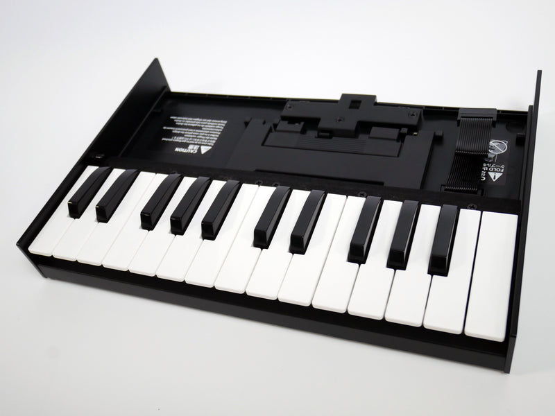 Roland K-25M (中古)