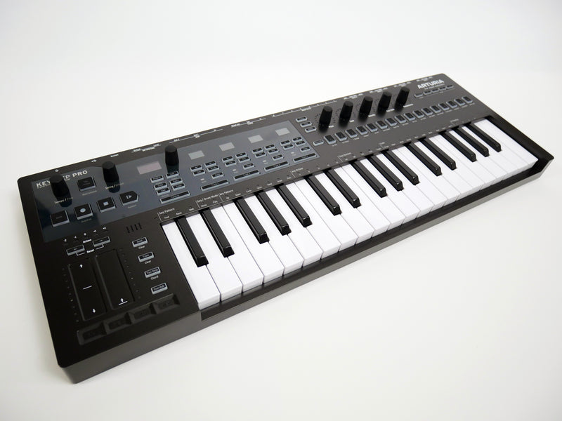 Arturia Keystep Pro CHROMA (中古)