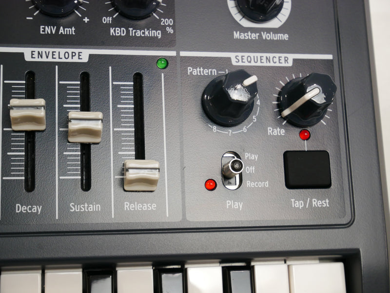 Arturia MicroBrute (中古)