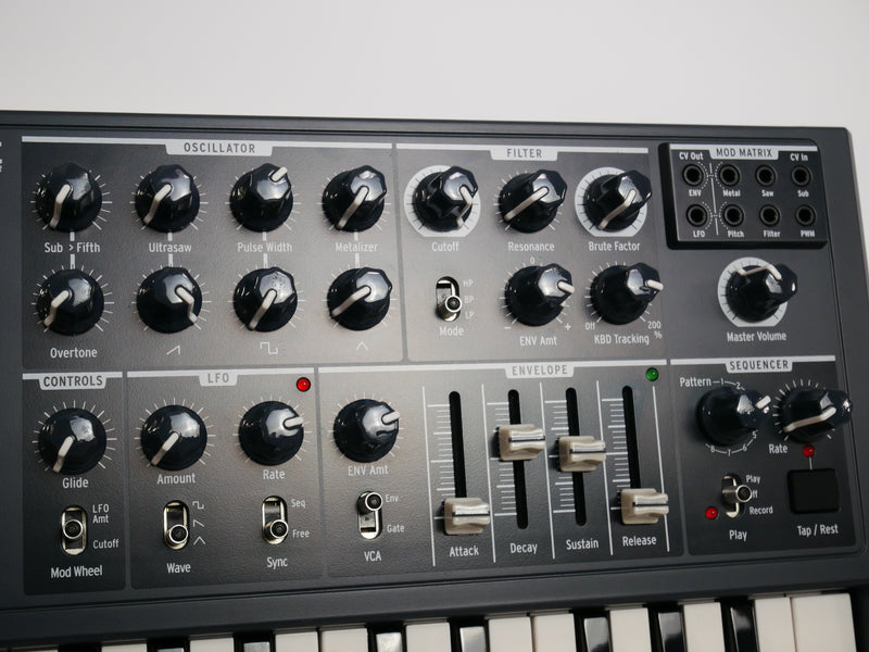 Arturia MicroBrute (中古)