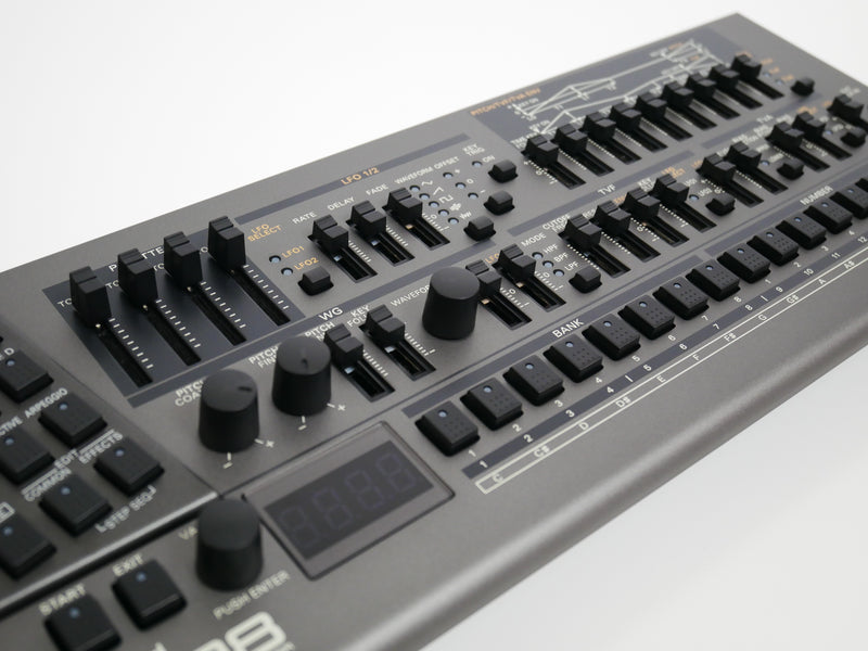 Roland JD-08 (中古)