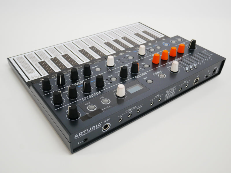 Arturia MicroFreak (中古)3