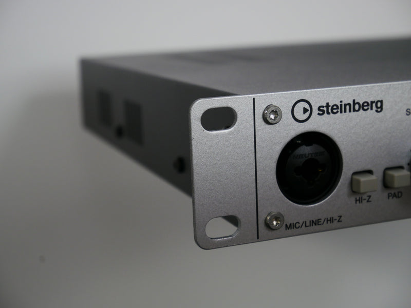 Steinberg UR824 (中古)