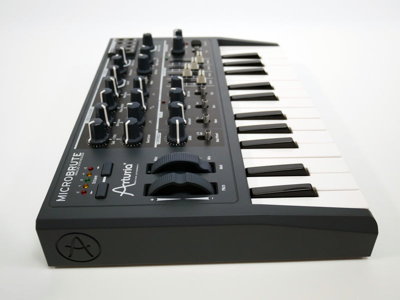 Arturia MicroBrute (中古2)3