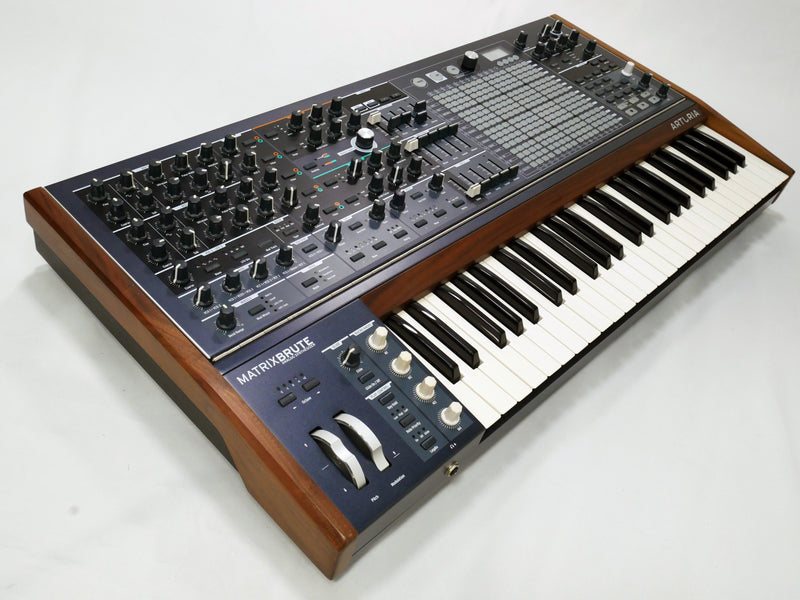 Arturia MATRIXBRUTE (中古)