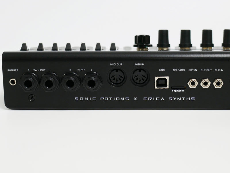 Erica Synths LXR-02 DRUM SYNTHESIZER (中古)