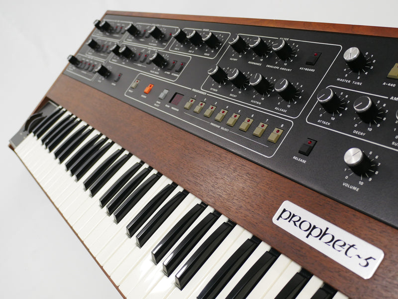 Sequential Circuits PROPHET-5 Rev3.3 + Hardcase (中古)4