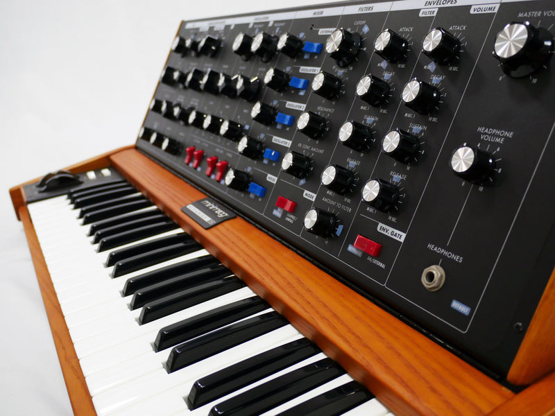 moog minimoog voyager Old School (中古)3