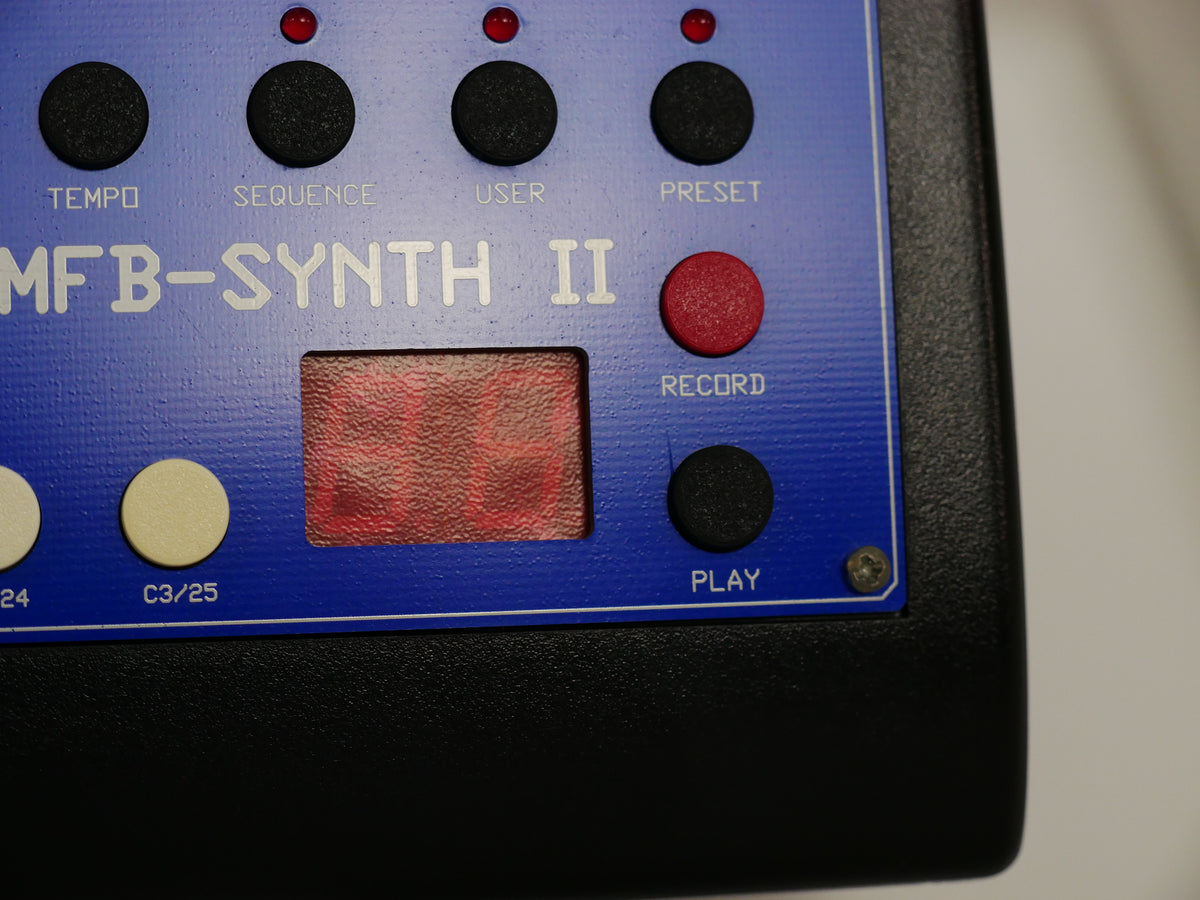 MFB SYNTH II (中古)