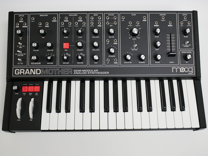 moog Grandmother DARK (中古)3