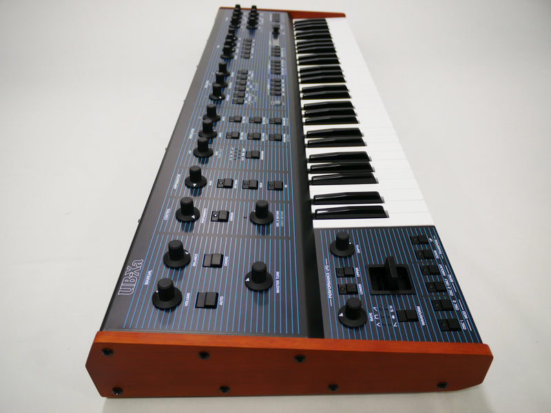 Behringer UB-Xa (中古)4