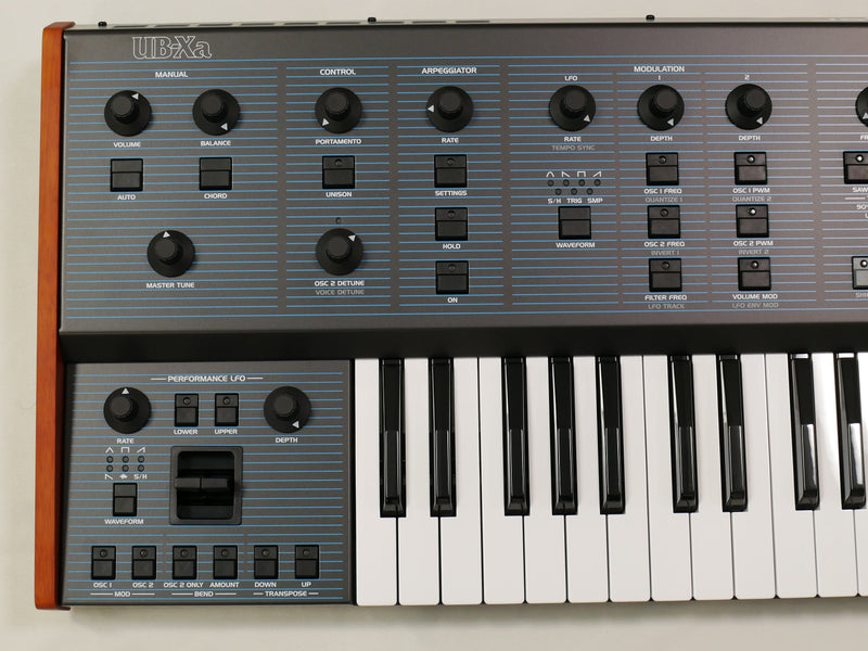 Behringer UB-Xa (中古)