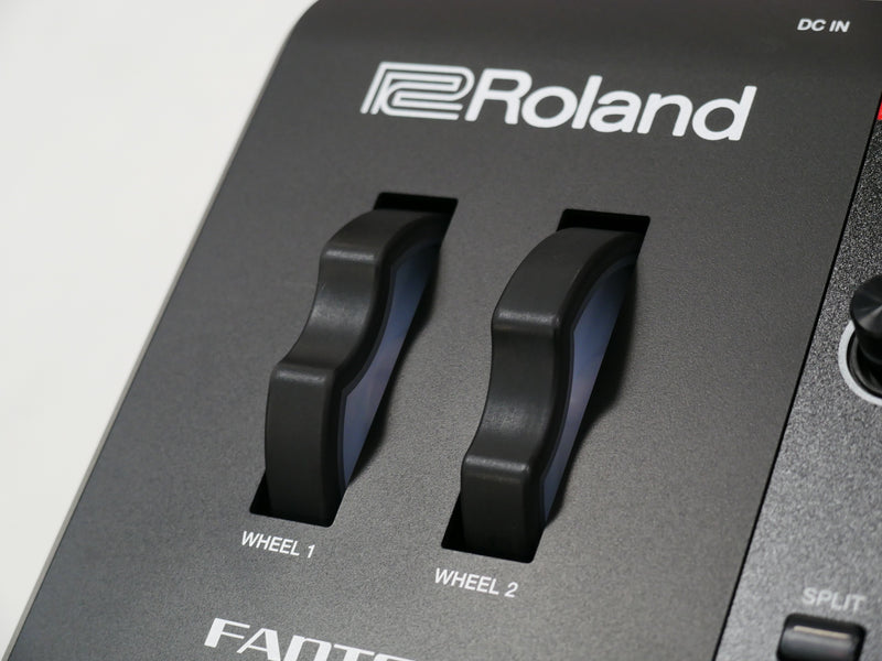 Roland FANTOM-06 + Case (中古)