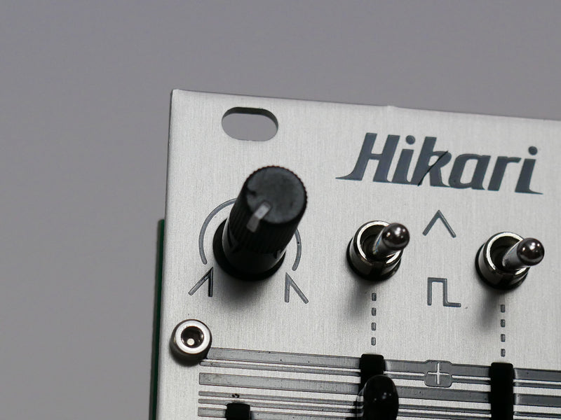 Hikari Instruments Dual LFO (中古)