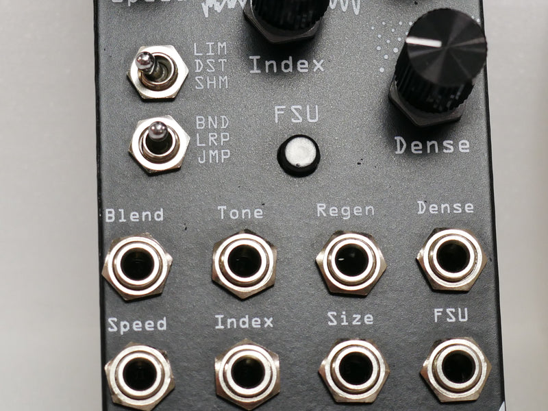 Noise Engineering Desmodus Versio (中古)