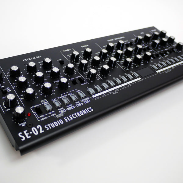 Roland SE-02 (中古)