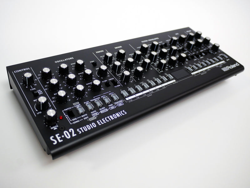 Roland SE-02 (中古)