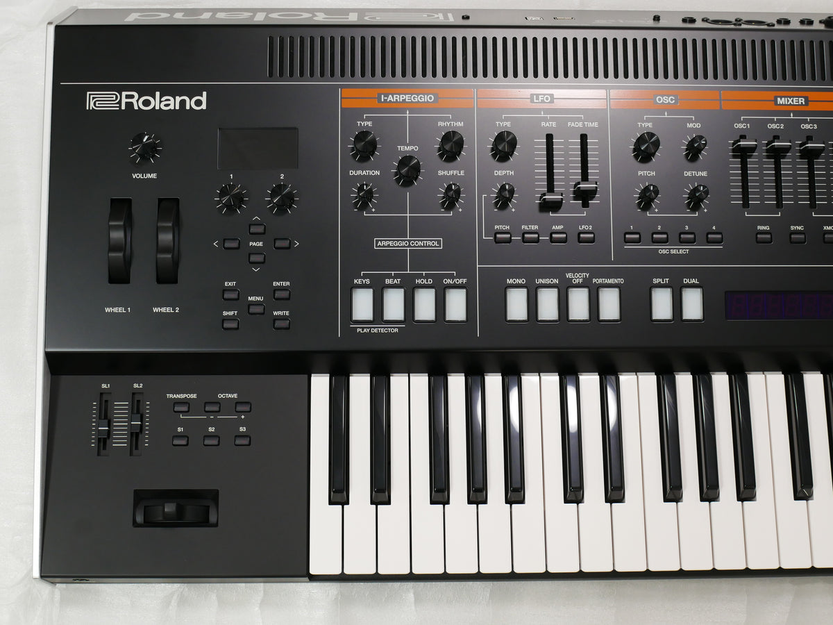 Roland JUPITER-X (中古)
