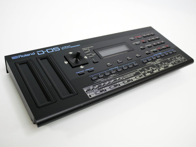 Roland D-05 (中古)