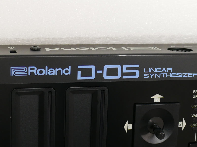 Roland D-05 (中古)
