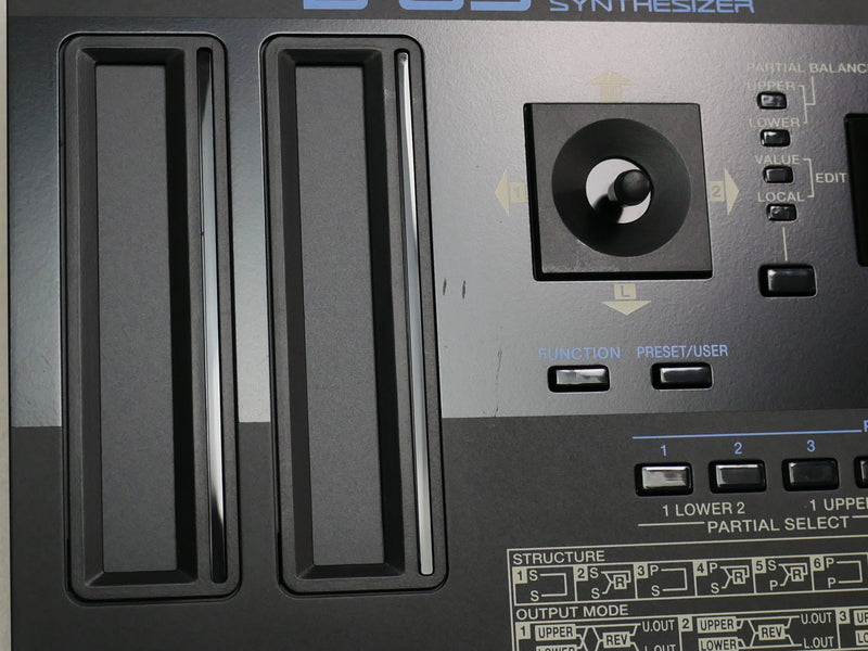 Roland D-05 (中古)