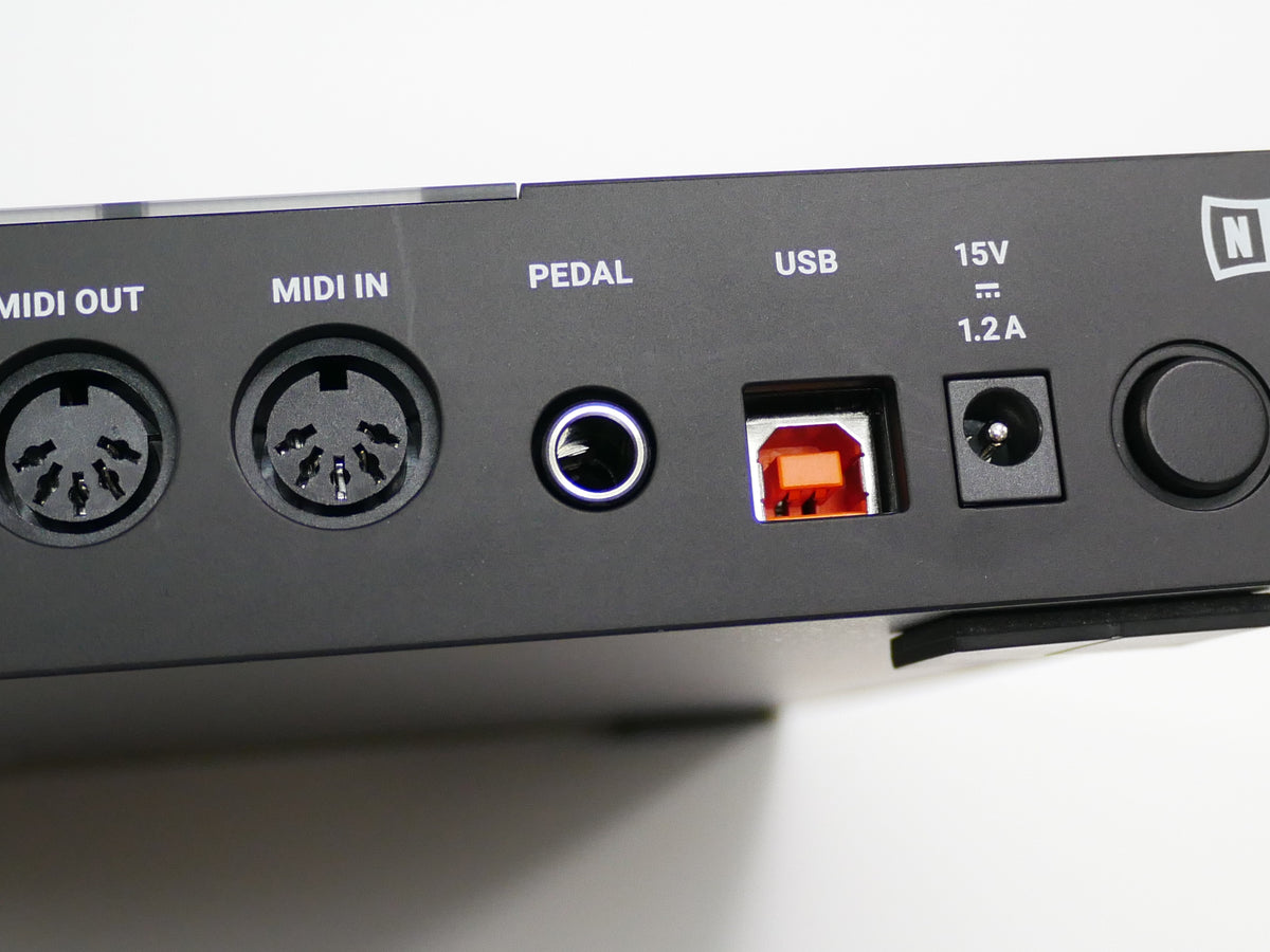 Native Instruments MASCHINE MK3 (中古)