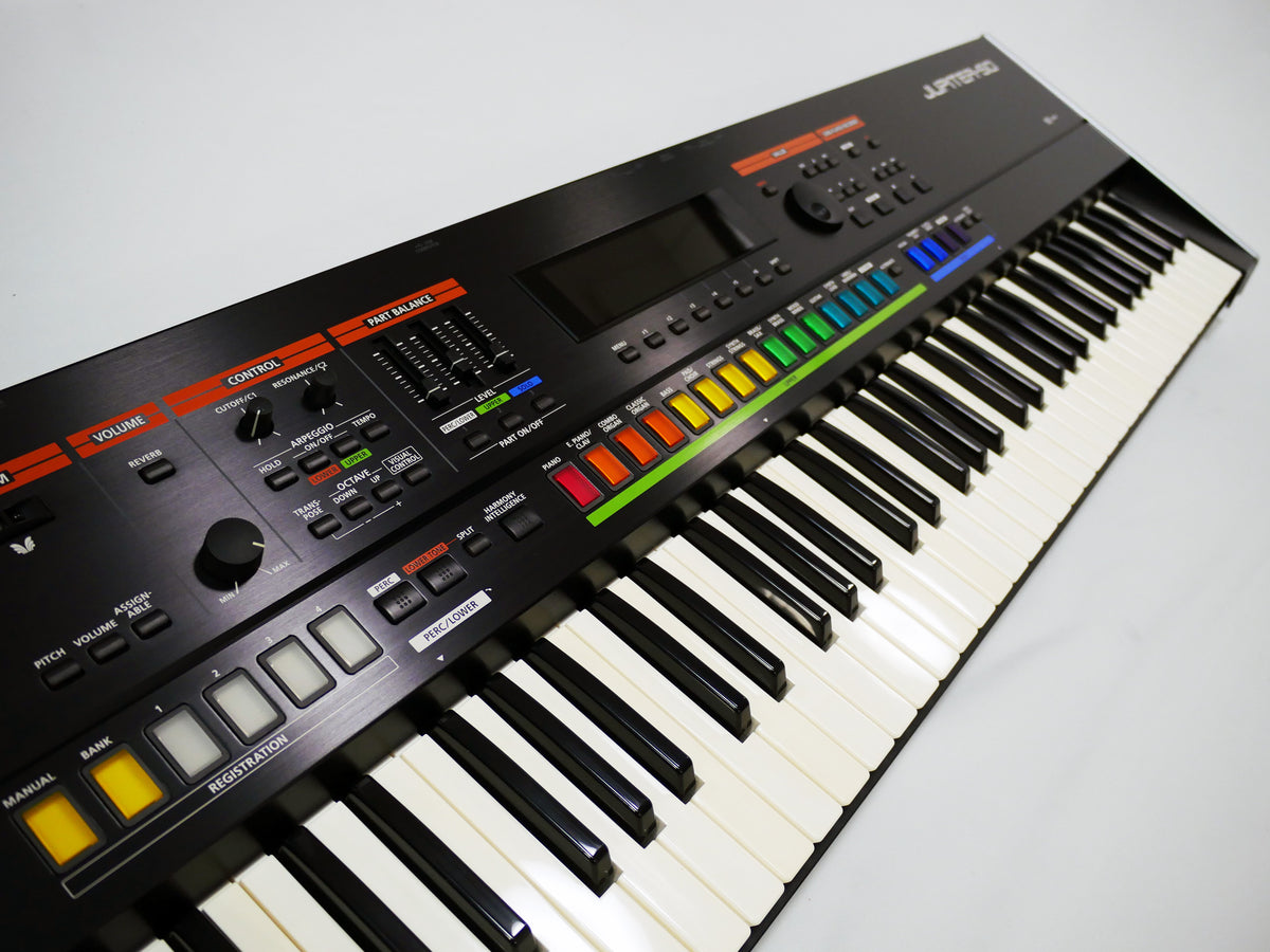 Roland Jupiter-50 シンセサイザー 純正ケース付き Roland JUPITER-50 (中古)